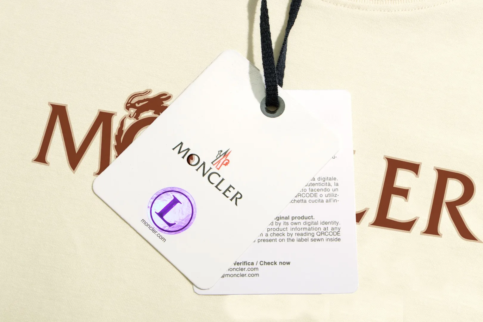 Quality《Moncler~ 》2024New Arrival T , Versatile Quality . ‼ 32 250G ‼ T 🤪 Sizes：S-M-L-XL-2XL ：Black White 、 Same Style